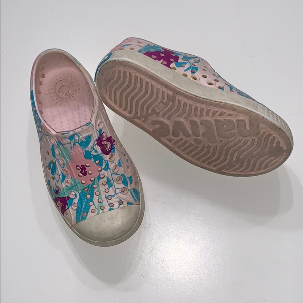 NATIVE slip on sneaker